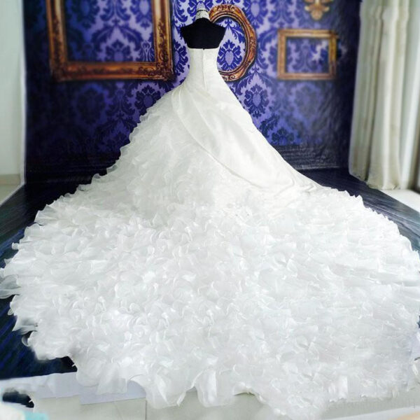 High-end Wedding Dress With Big Tail